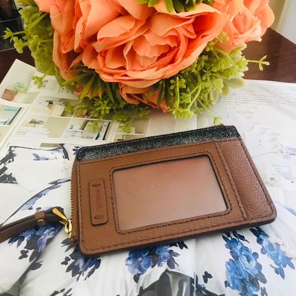 Fossil Small ID Zip Wallet - Picture 4 of 10